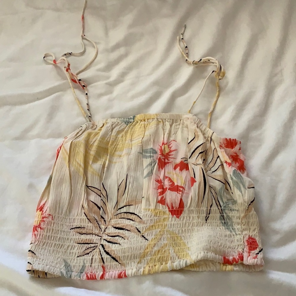 never worn billabong tank top